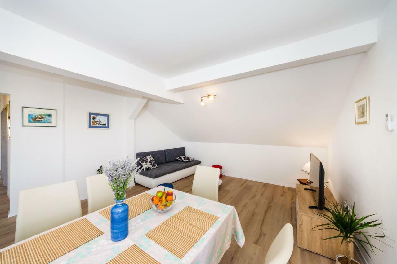 Apartman Iva Zara Exteriör bild