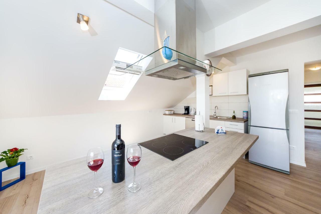 Apartman Iva Zara Exteriör bild
