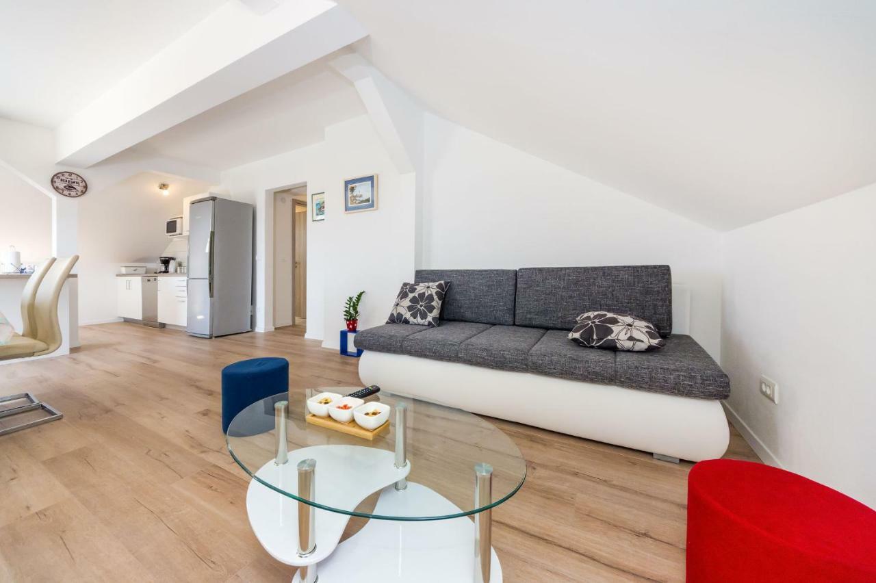 Apartman Iva Zara Exteriör bild