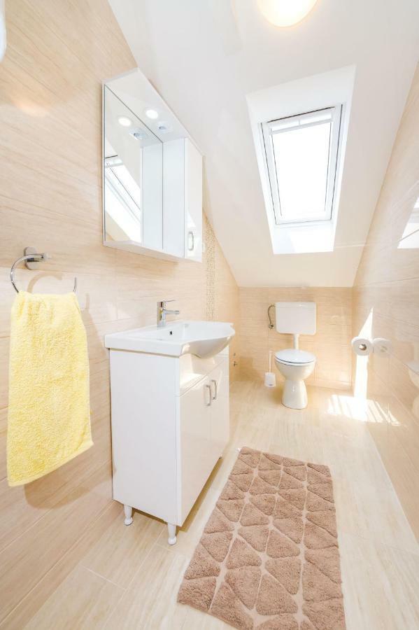 Apartman Iva Zara Exteriör bild
