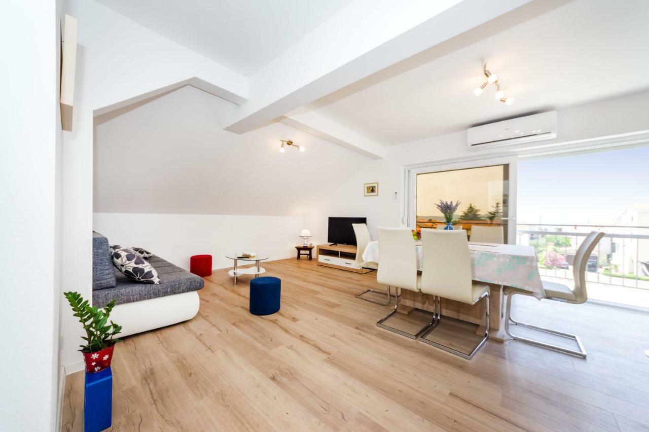 Apartman Iva Zara Exteriör bild
