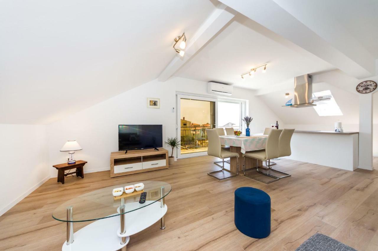 Apartman Iva Zara Exteriör bild