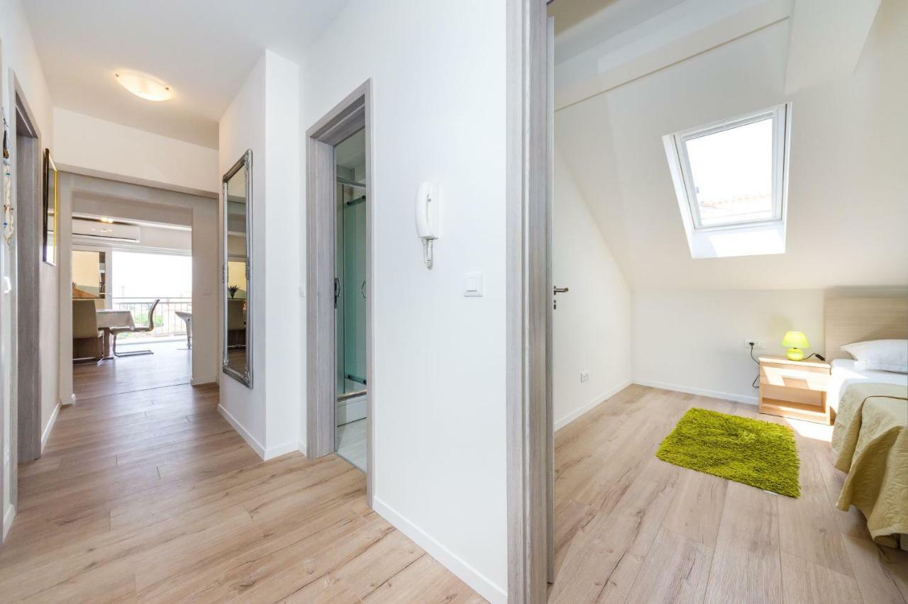 Apartman Iva Zara Exteriör bild