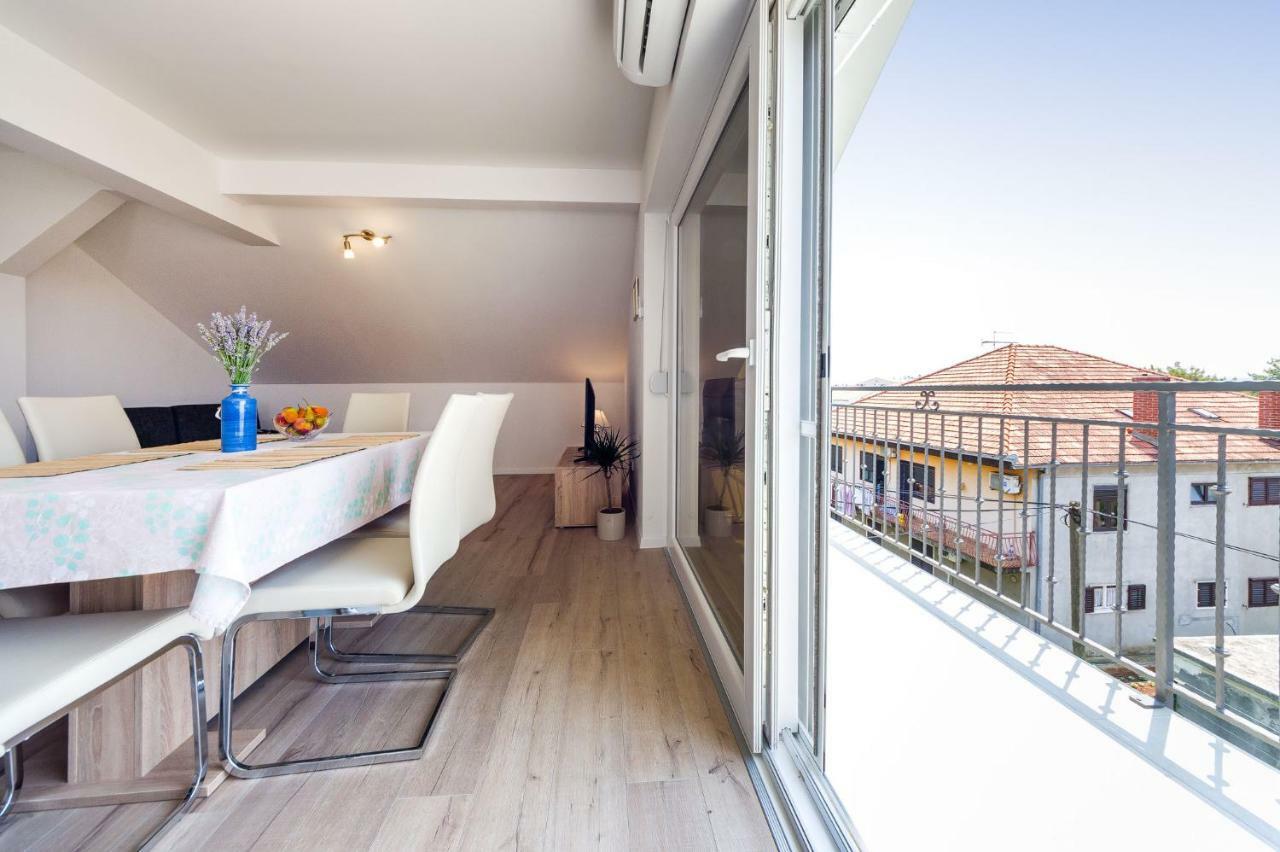 Apartman Iva Zara Exteriör bild