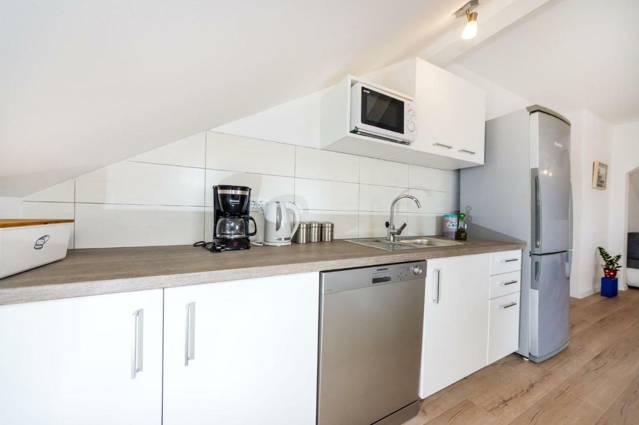 Apartman Iva Zara Exteriör bild