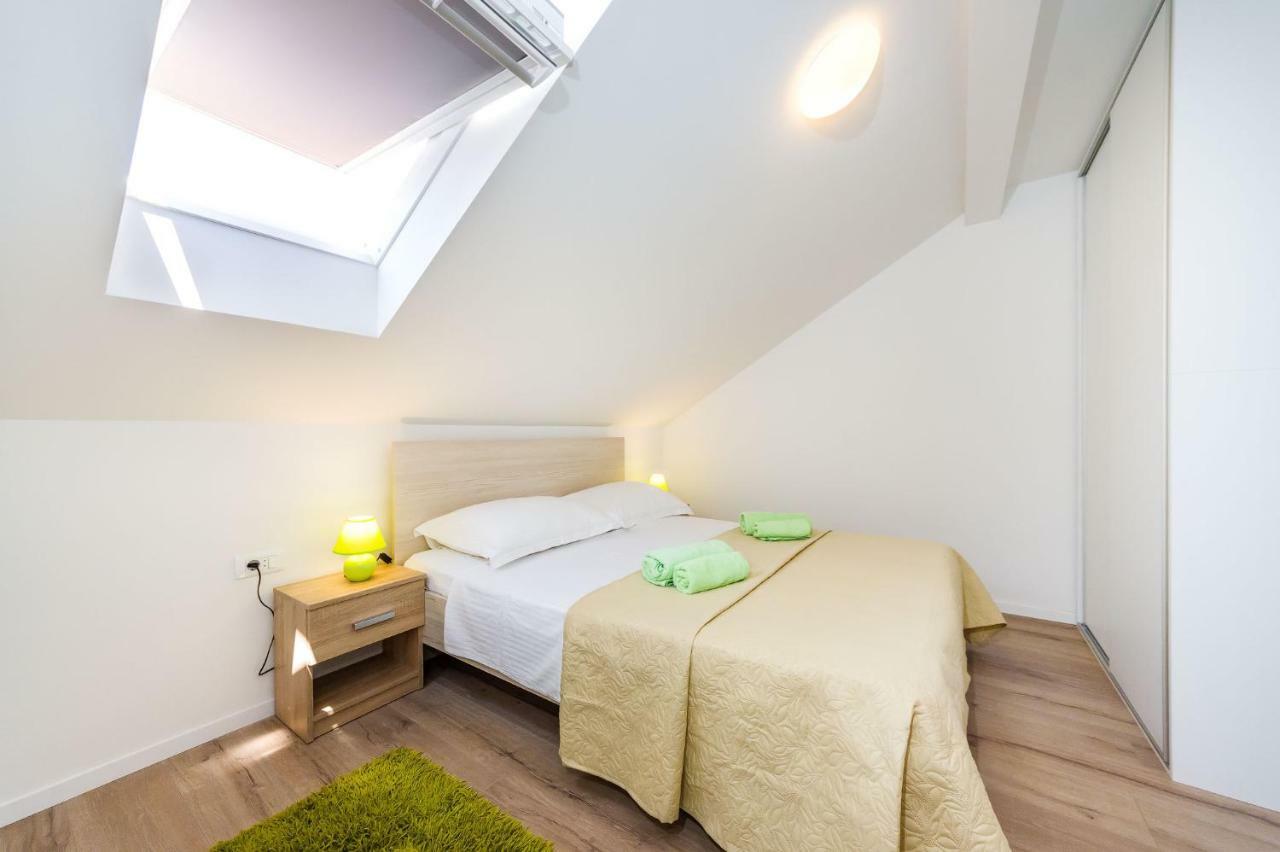 Apartman Iva Zara Exteriör bild